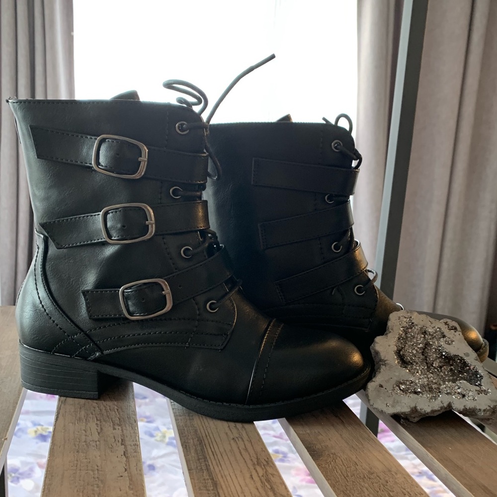 NWT Charlotte Russe black combat boots